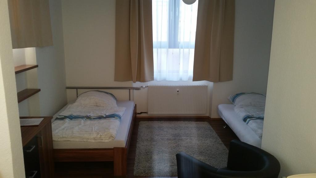 Ferienwohnung Fiwa Fewo-1 Und Fewo-2 Pirmasens Camera foto