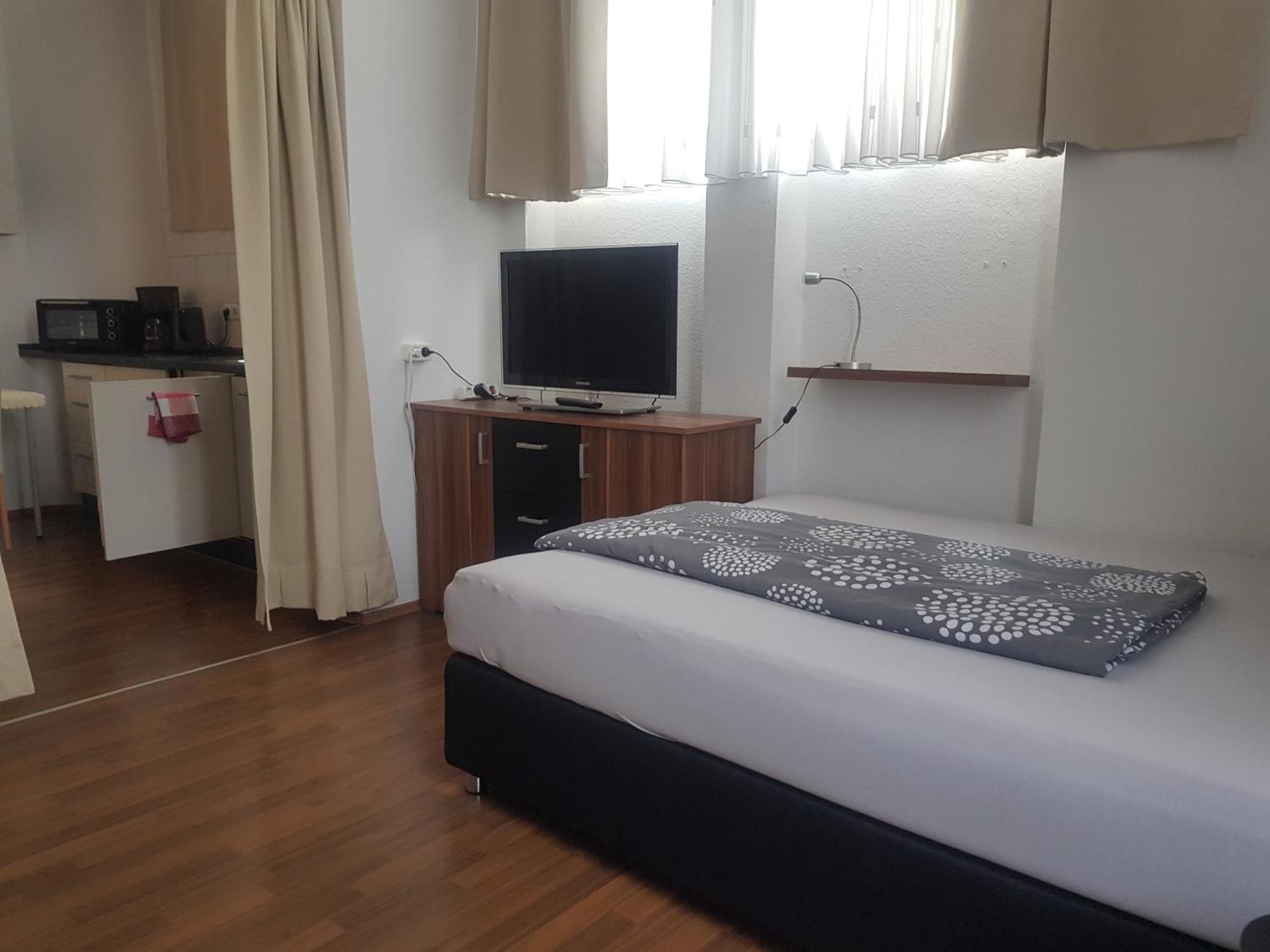 Ferienwohnung Fiwa Fewo-1 Und Fewo-2 Pirmasens Camera foto